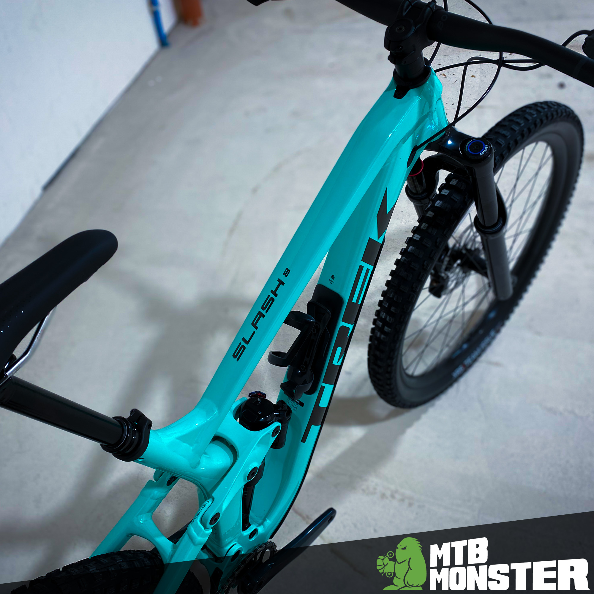 Trek Slash 8 finished in Miami Green 