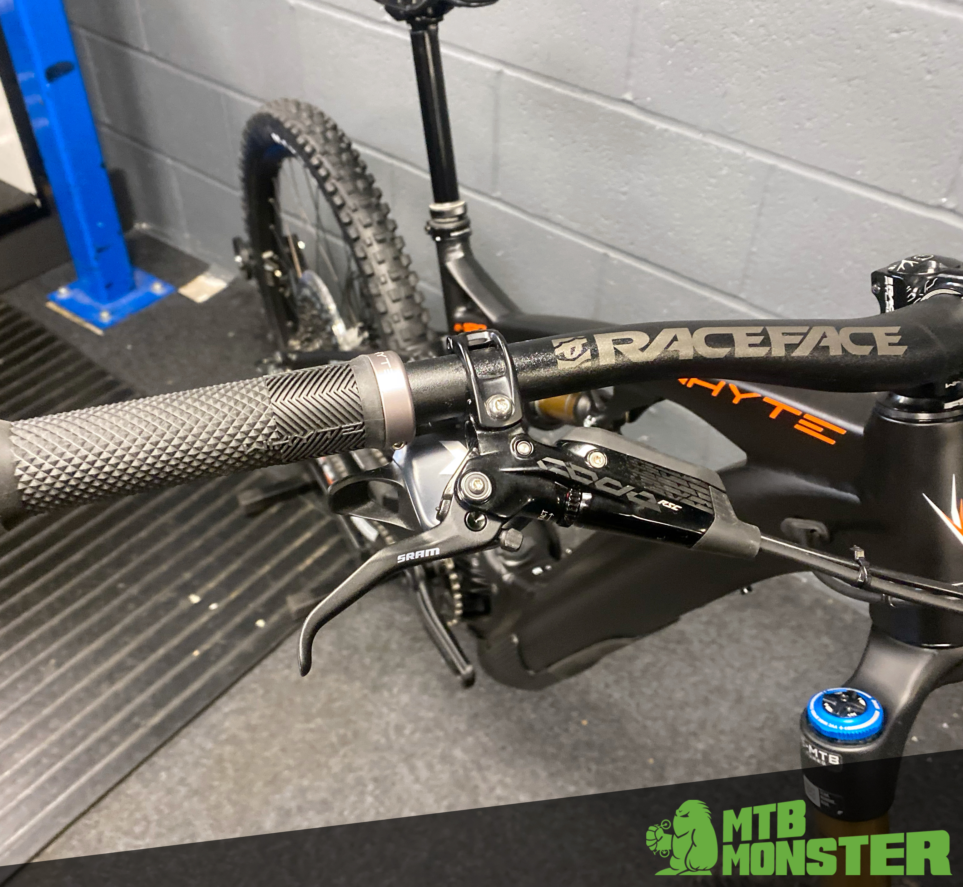 Whyte E-180 RS V3 - fresh from the 